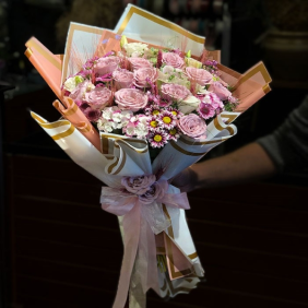 Ankara Çiçekçi Joy Pink Bouquet Pembe Gullu Kır Buketi